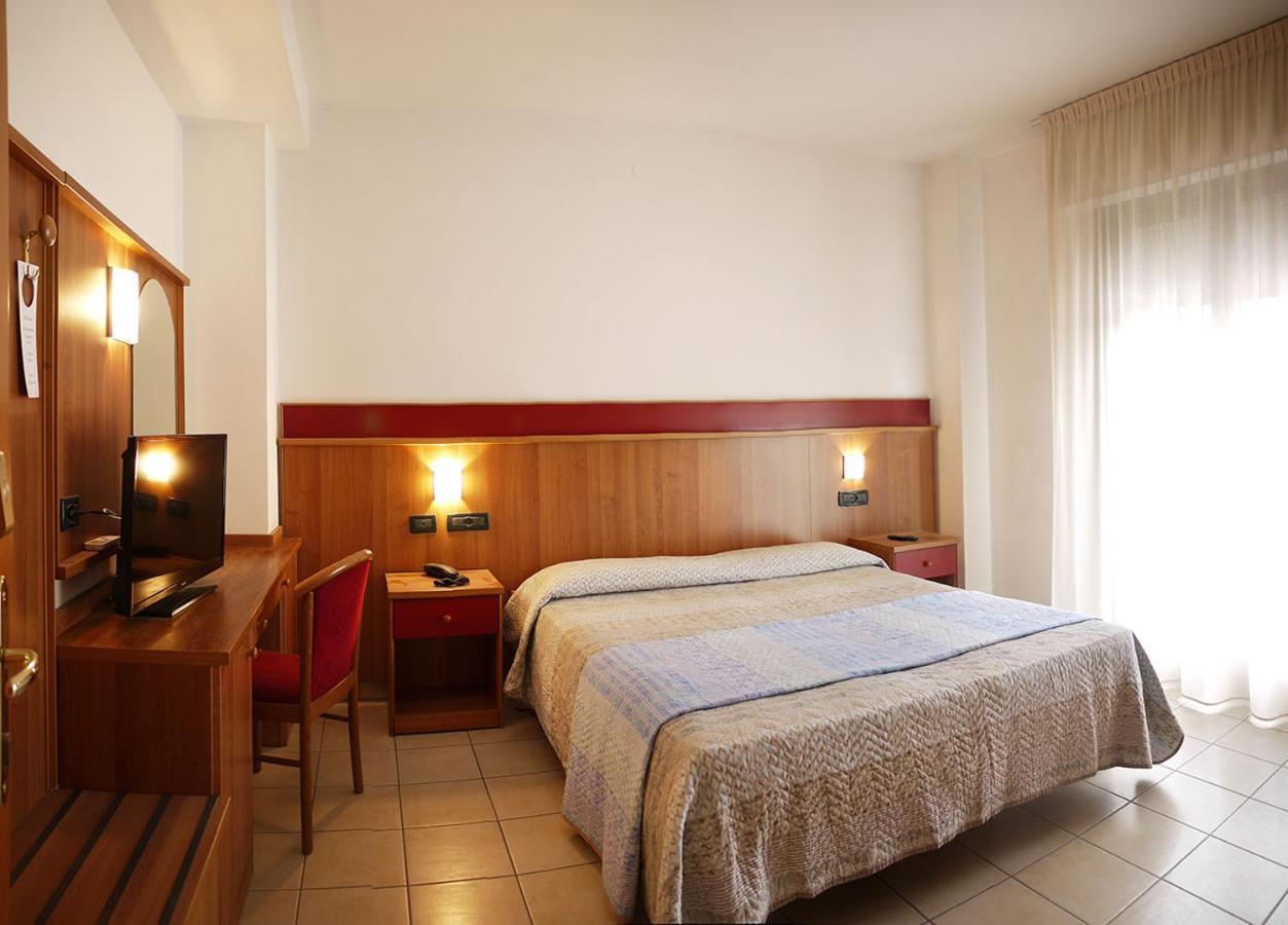 Residence Alla Rotonda Τζεσόλο Λίντο Εξωτερικό φωτογραφία