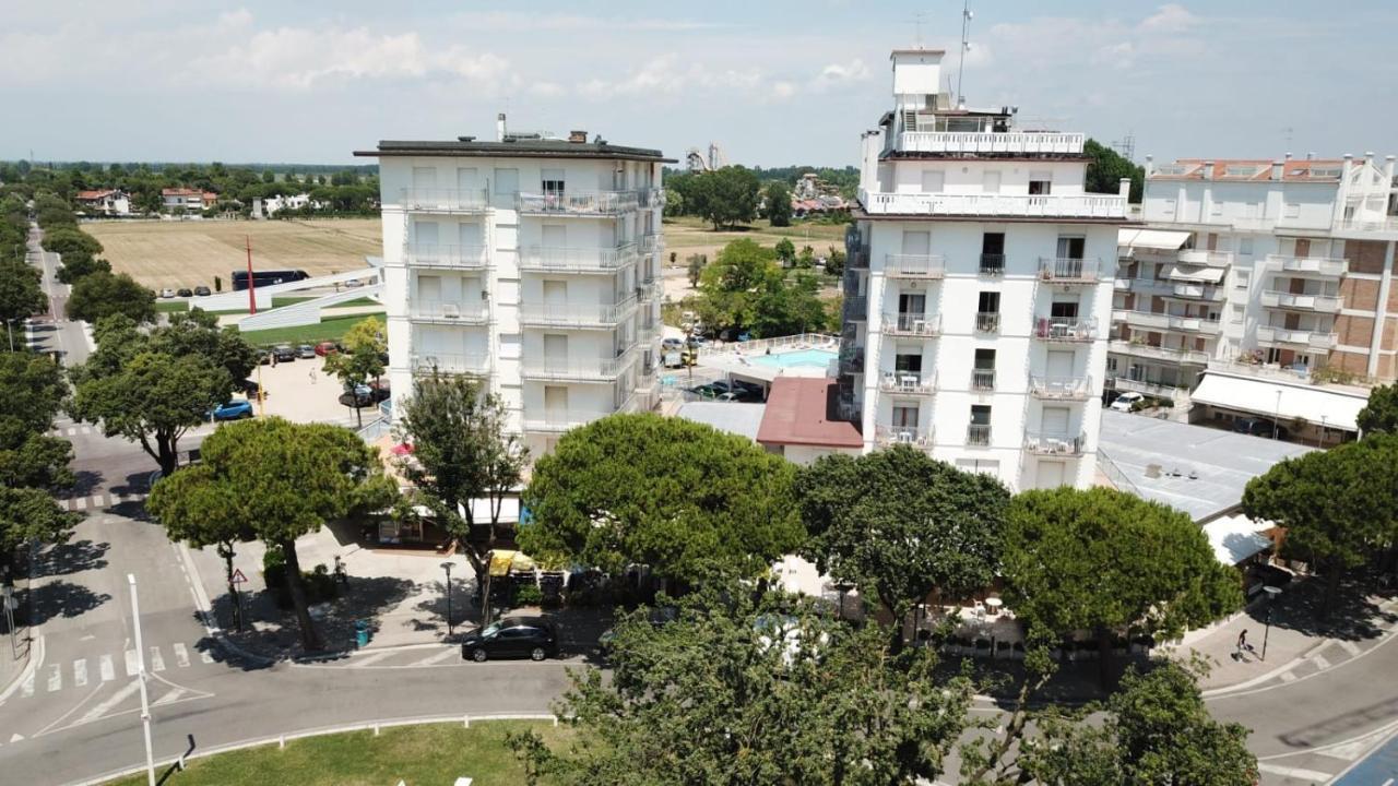Residence Alla Rotonda Τζεσόλο Λίντο Εξωτερικό φωτογραφία
